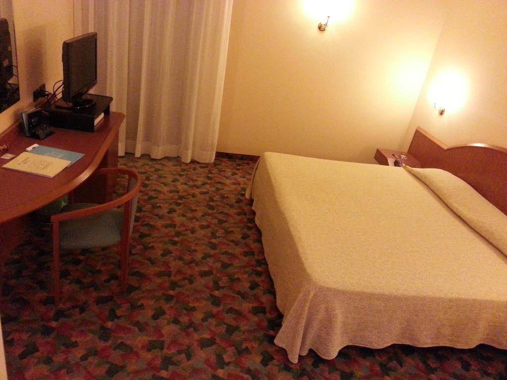 Persico's 4*